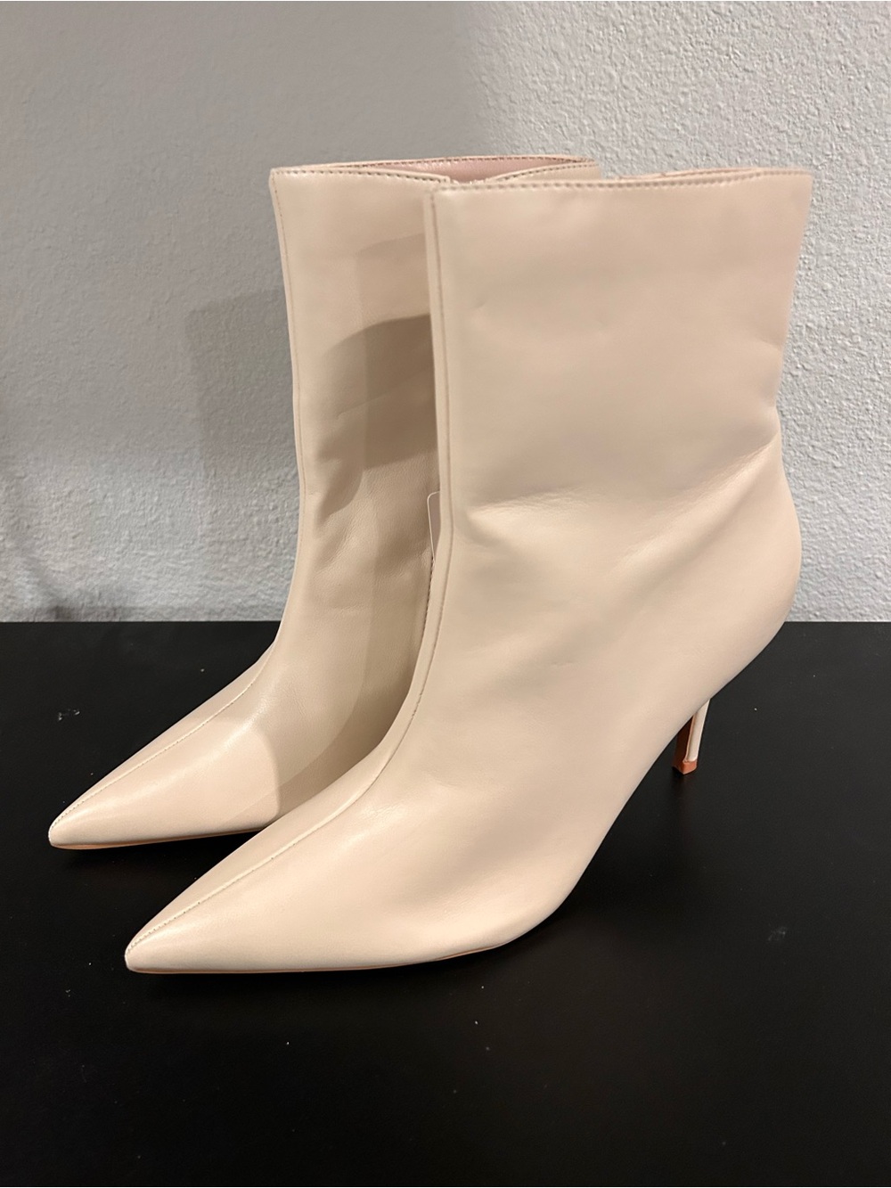 CIDER - Pointed Toe Midy-Calf Heeled Boots - Cream 38 or size 7